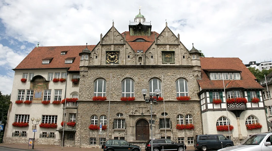 Das Alte Rathaus am Konrad-Adenauer-Platz in Bergisch Gladbach.